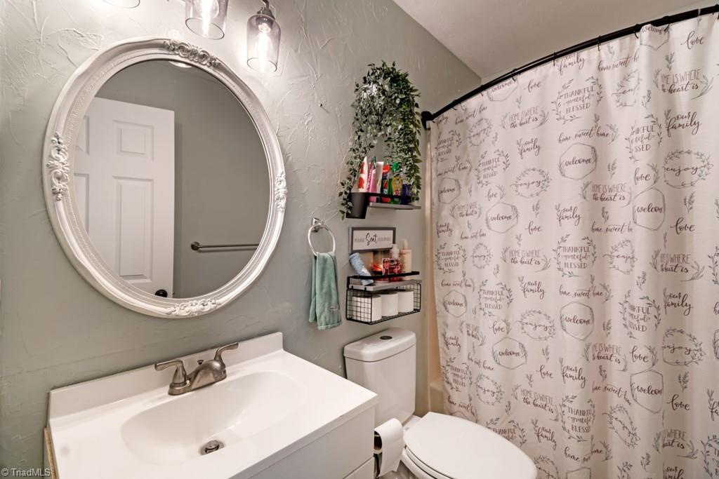 240 Creekwood Drive, Advance, North Carolina image 13