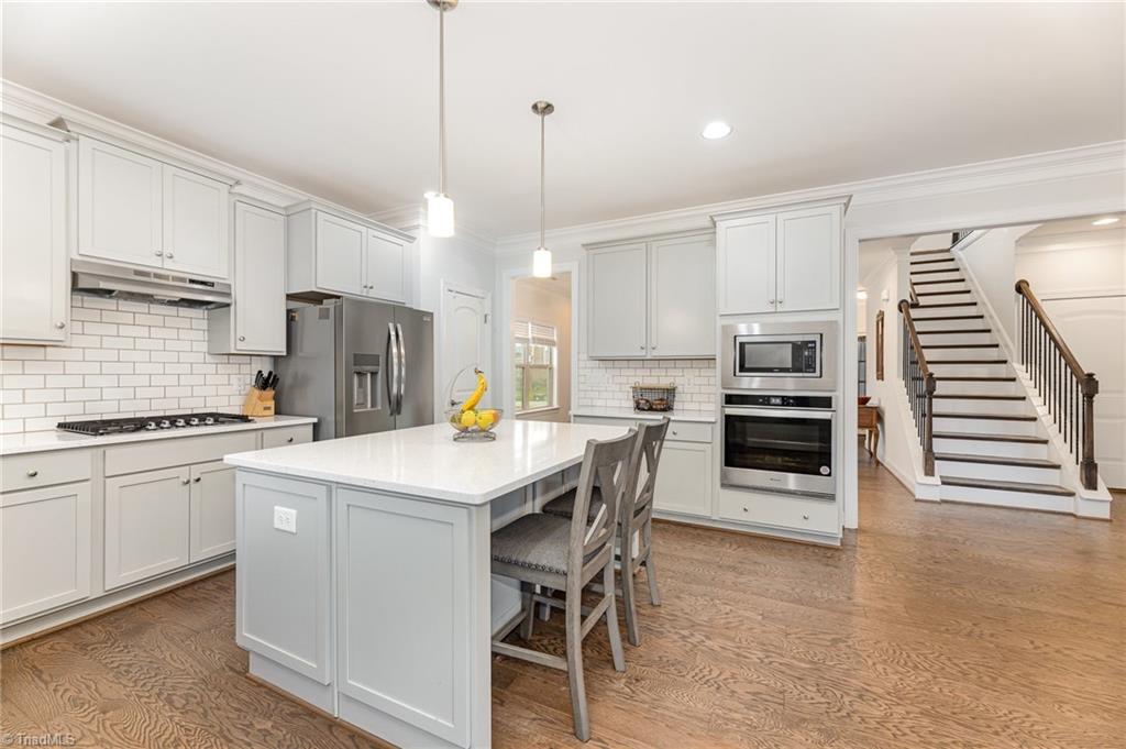 7722 Northwest Meadows Drive