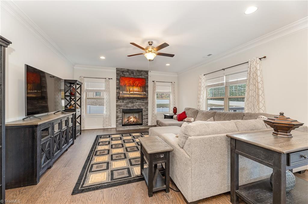 7722 Northwest Meadows Drive