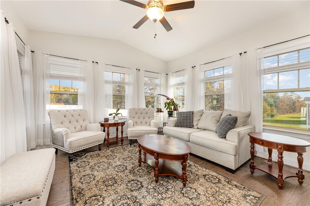 7722 Northwest Meadows Drive