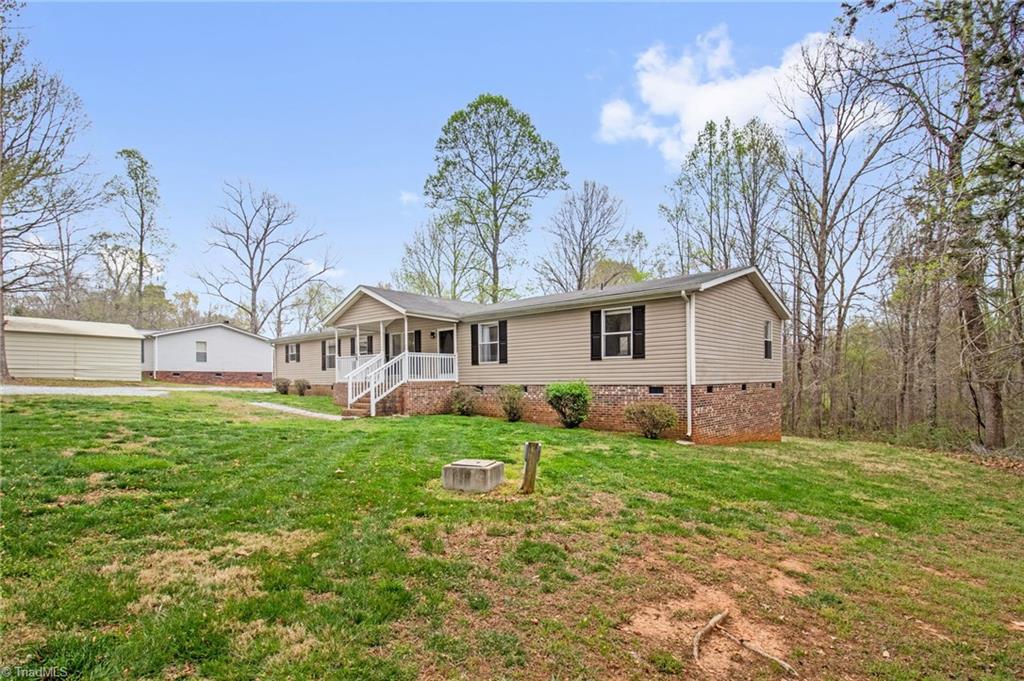 211 Falling Brook Road, Stokesdale, North Carolina image 2