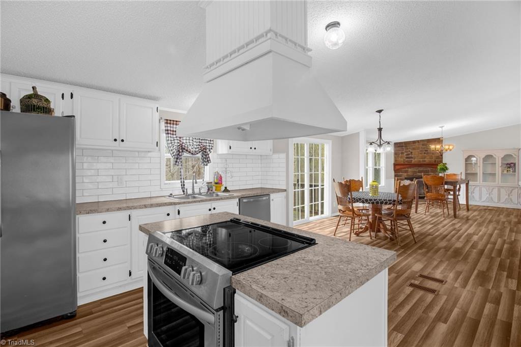 211 Falling Brook Road, Stokesdale, North Carolina image 16