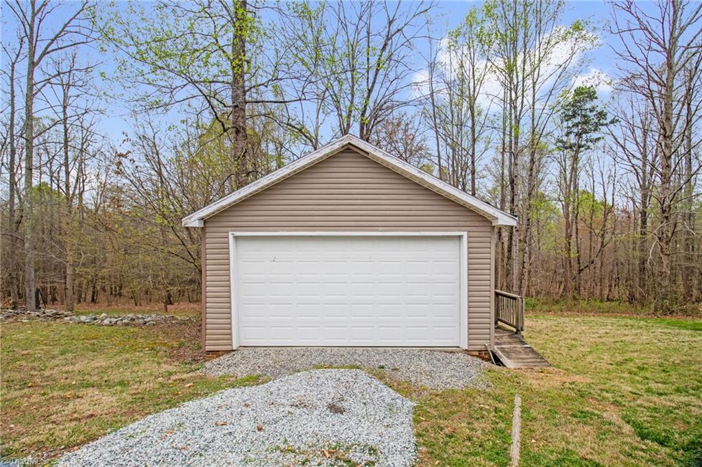 211 Falling Brook Road, Stokesdale, North Carolina image 40