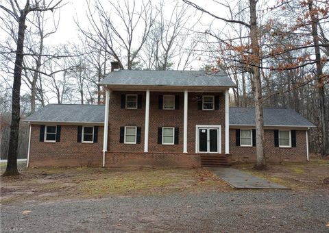 2107 River Road, Stoneville, NC 27048 - #: 1137330