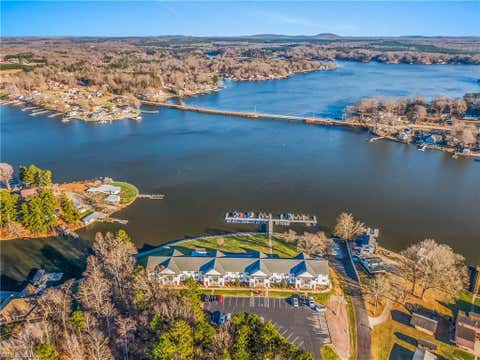 Photo for 150 Rivers Edge Place G