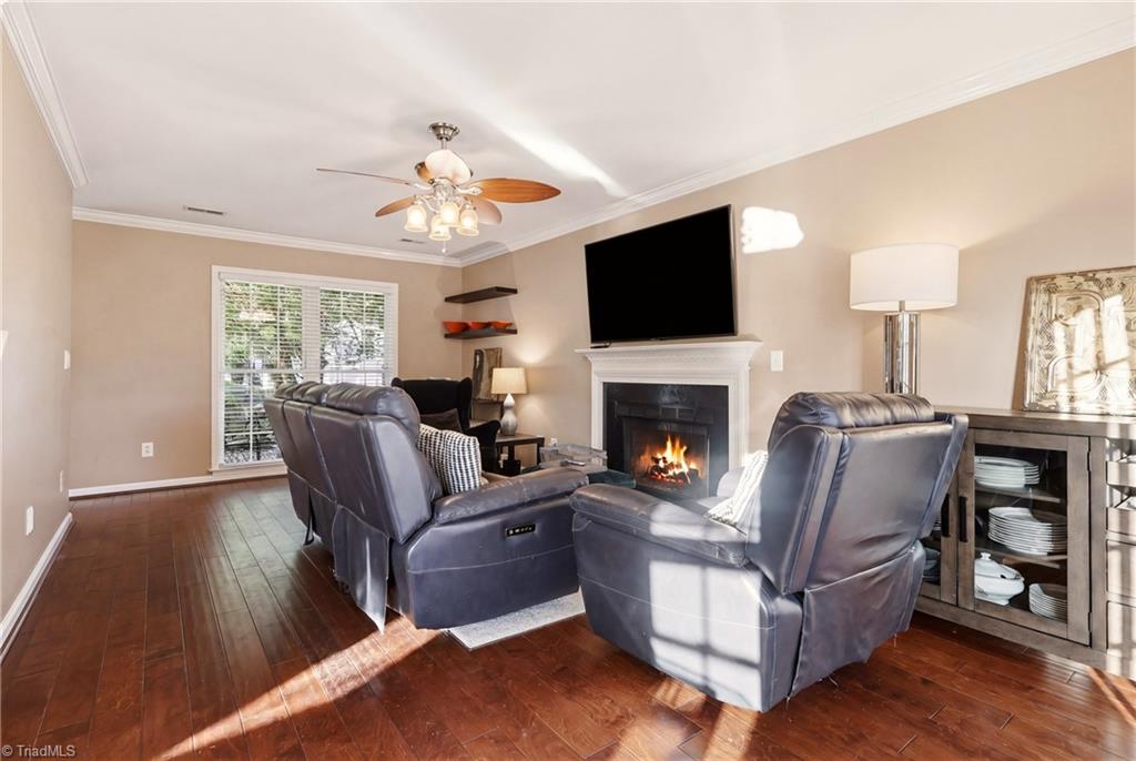 5911 Highland Grove Drive