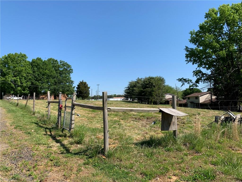 Vance Street Extension, Reidsville, North Carolina image 17