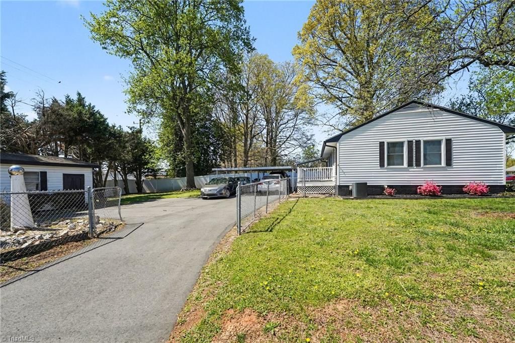 Photo of 2137 Martin Street, Burlington, NC 27217 (MLS # 1214288)