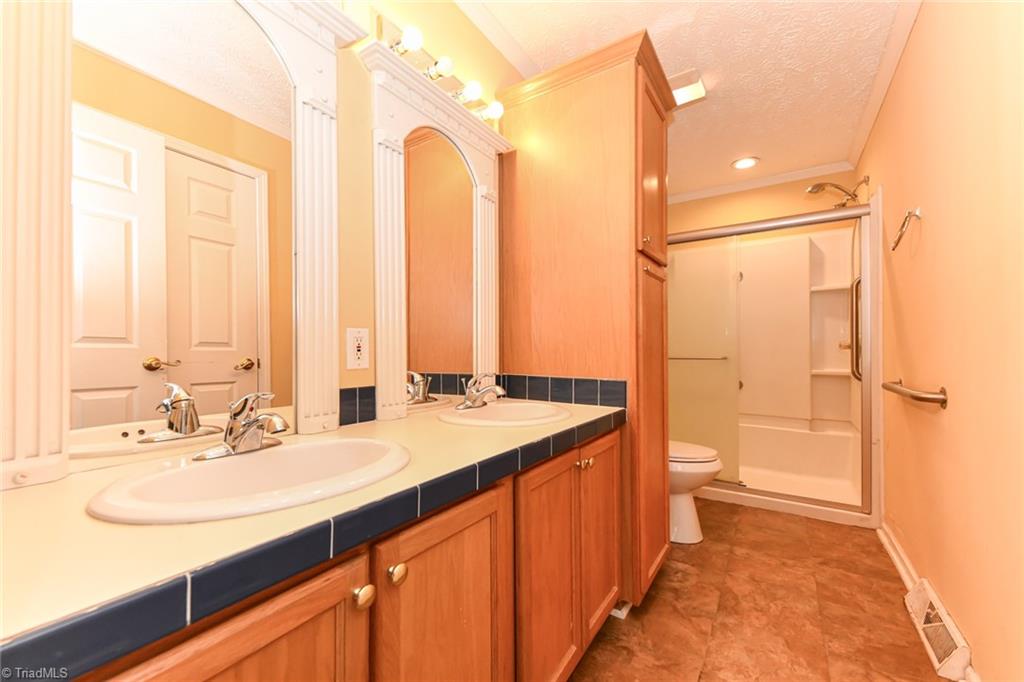 6951 Spencer Dixon Road, Greensboro, North Carolina image 31