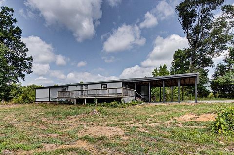 Mobile Home For Sale - 4864 Us Highway 220<br/> Randolph County, Asheboro, NC 27205
