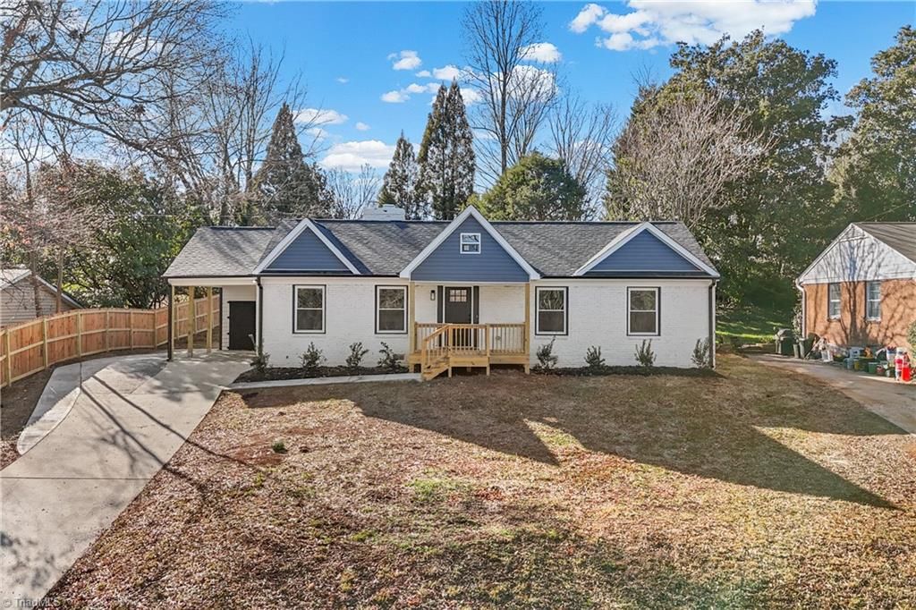 Photo of 1009 BENJAMIN Parkway, Greensboro, NC 27408 (MLS # 1207636)