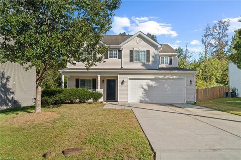 Photo of 4040 Banbridge Drive, High Point, NC 27260 (MLS # 1199167)