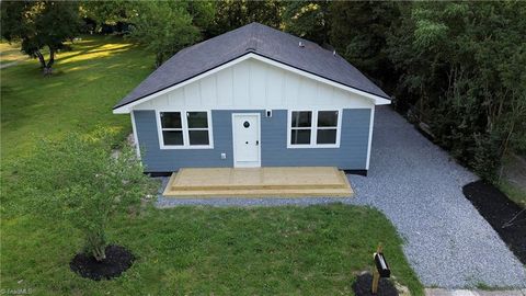 300 Center Street Thomasville NC 27360