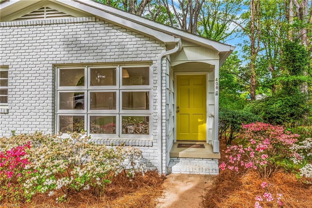 Photo of 408 Burkewood Drive, Winston-Salem, NC 27104 (MLS # 1218252)