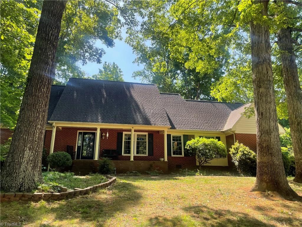 Photo of 907 Branchwood Drive, Kernersville, NC 27284 (MLS # 1218364)