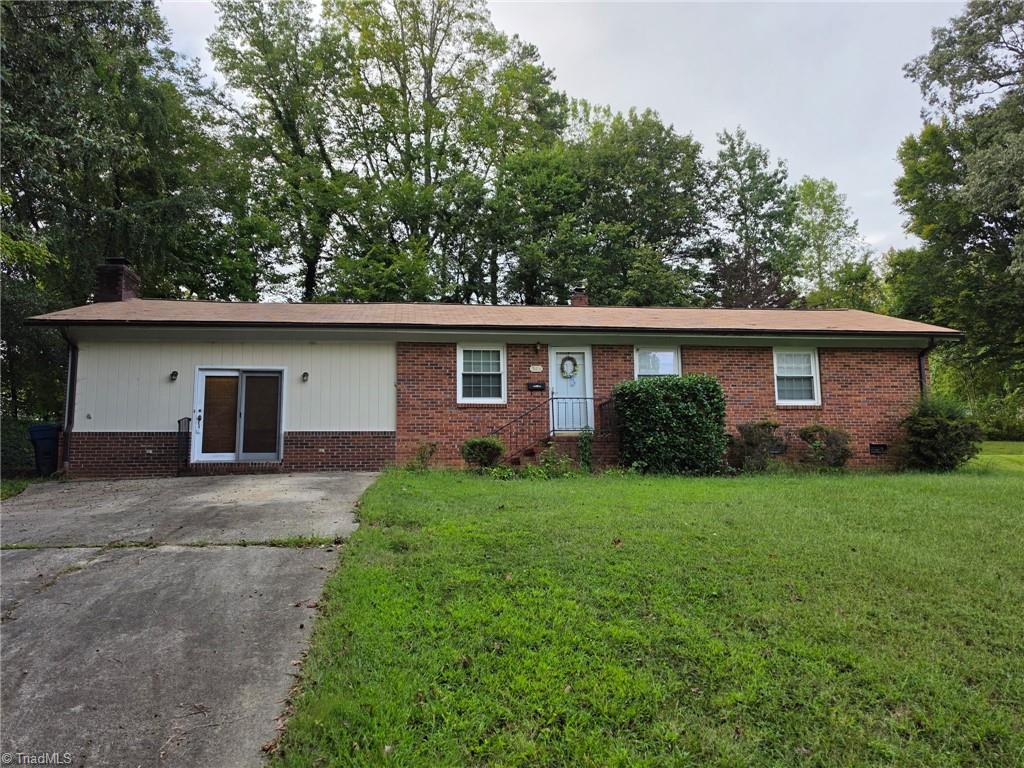 Photo of 379 W Maple Avenue, Mocksville, NC 27028 (MLS # 1236532)