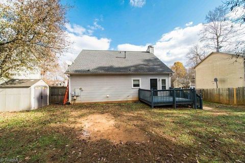 A home in Clemmons