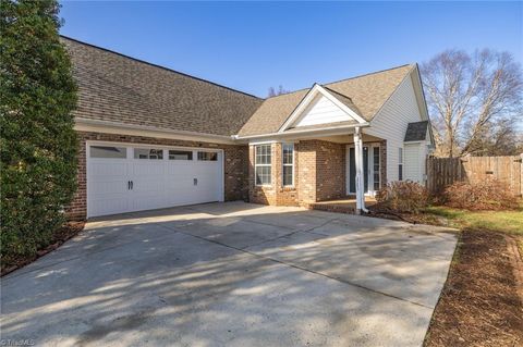 Photo of 3765 Field Sedge Drive, Winston-Salem, NC 27107 (MLS # 1203303)