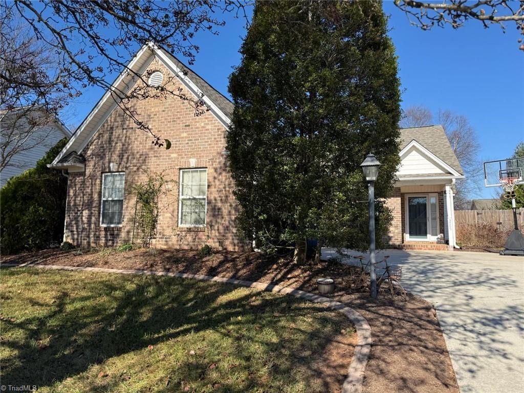 Photo of 3765 Field Sedge Drive, Winston-Salem, NC 27107 (MLS # 1203303)