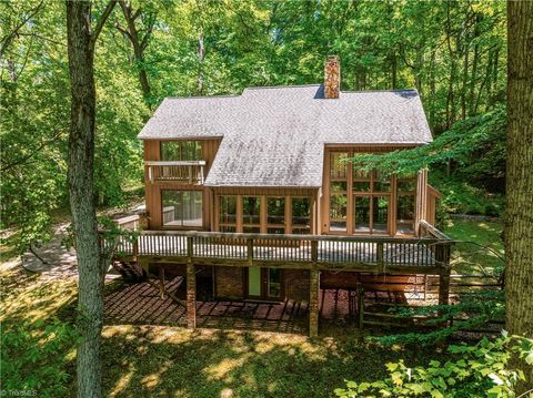 Homes For Sale - 110 Dayspring Way<br/> Mocksville, NC 27028