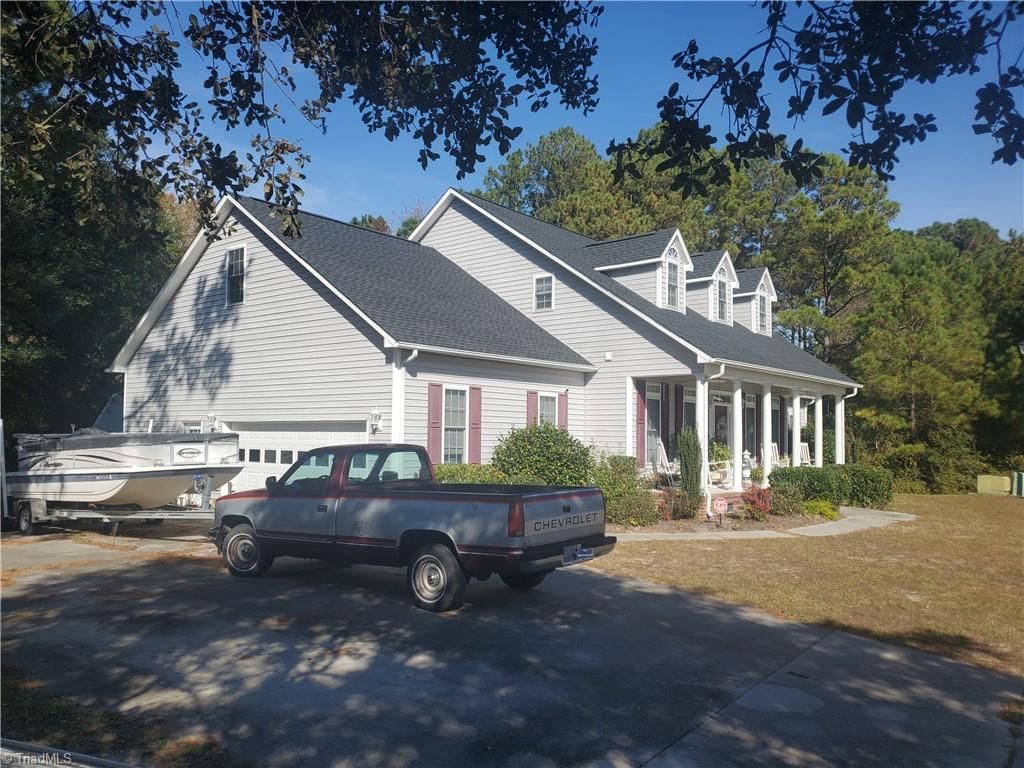 Photo of 204 Rudder Lane, Sneads Ferry, NC 28460 (MLS # 1207242)