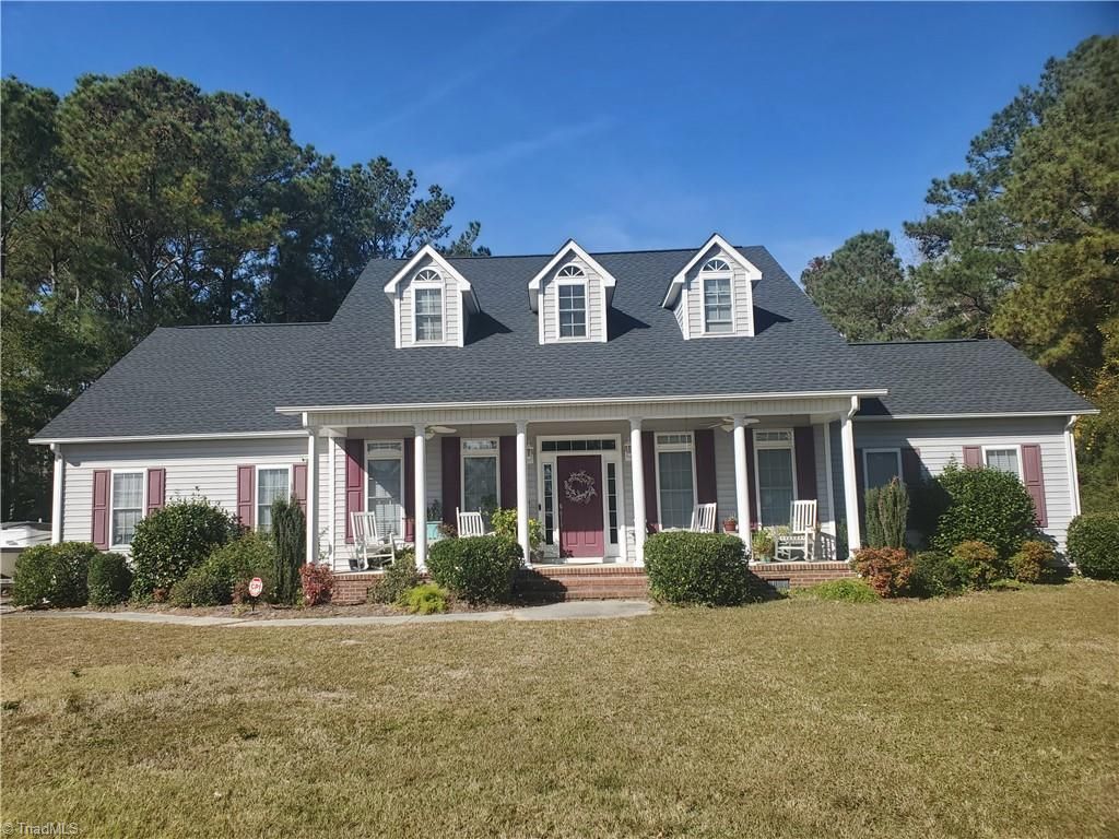 Photo of 204 Rudder Lane, Sneads Ferry, NC 28460 (MLS # 1207242)