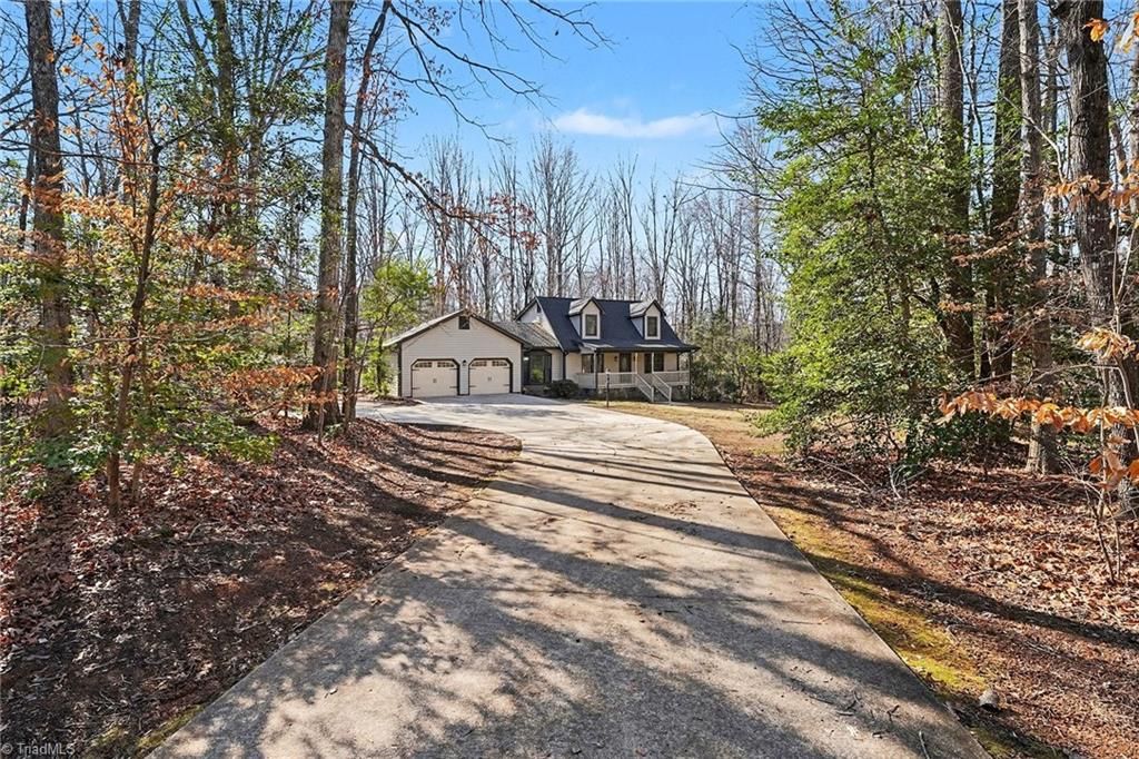 Photo of 2919 Shaw Street, Asheboro, NC 27205 (MLS # 1207251)