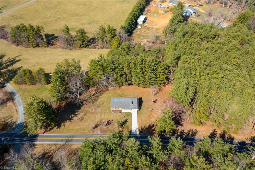 627 Saddle Mountain Church Road, Ennice, North Carolina image 44