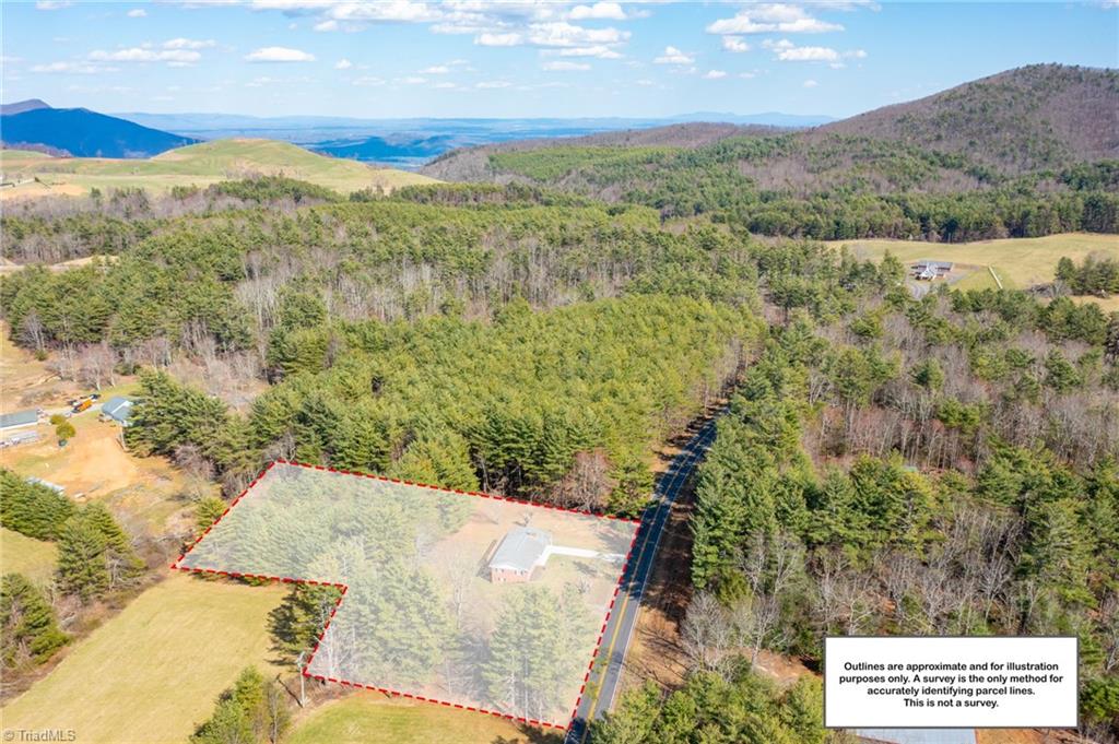 627 Saddle Mountain Church Road, Ennice, North Carolina image 1