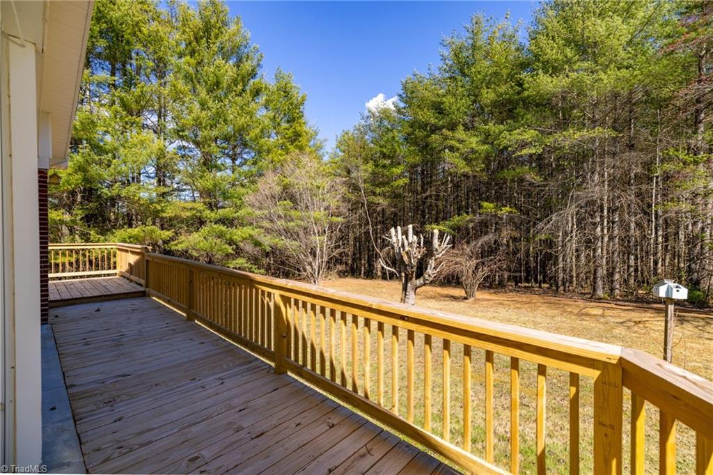 627 Saddle Mountain Church Road, Ennice, North Carolina image 4