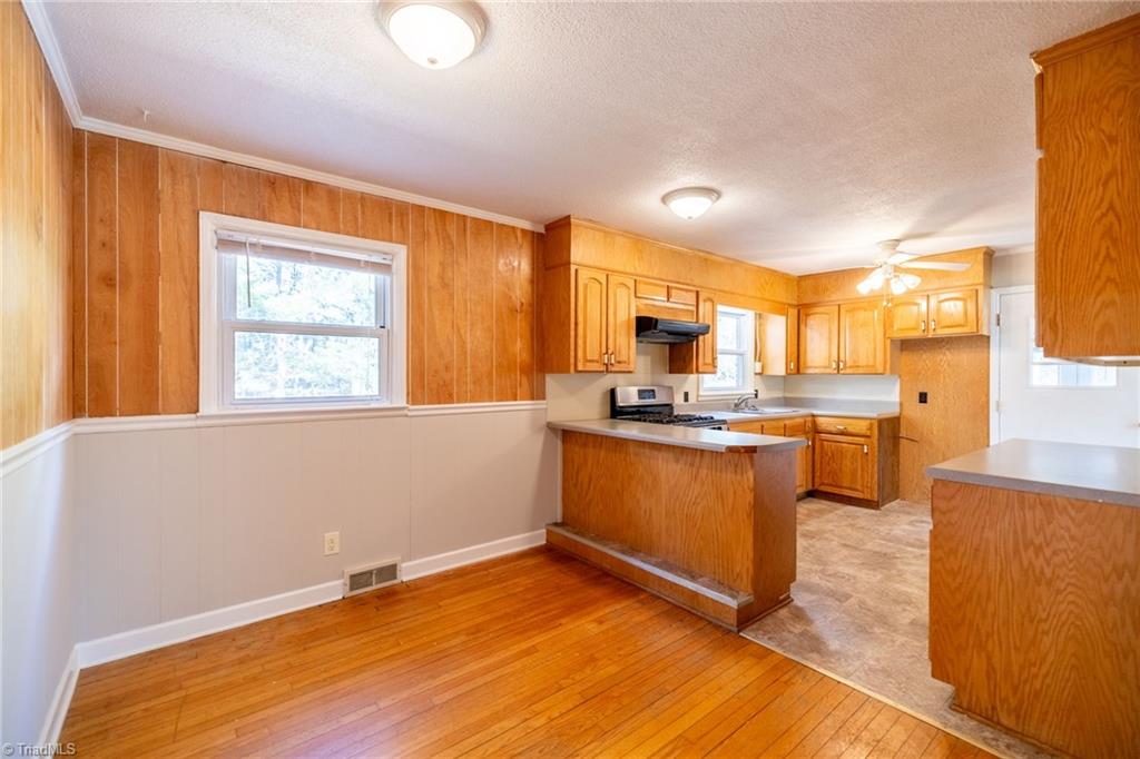 627 Saddle Mountain Church Road, Ennice, North Carolina image 36