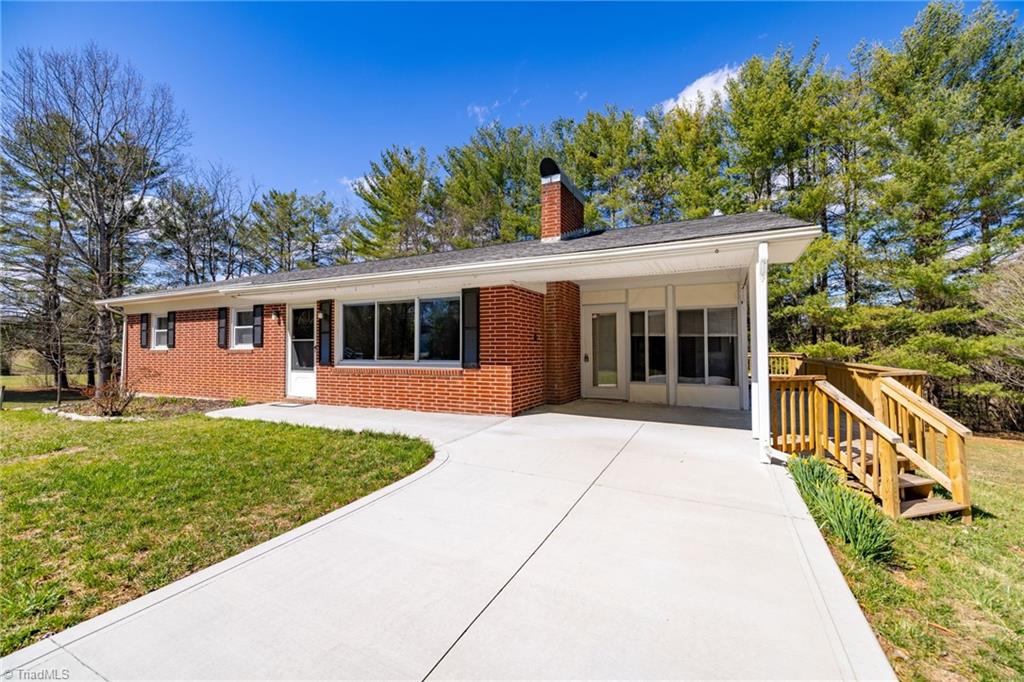 627 Saddle Mountain Church Road, Ennice, North Carolina image 3