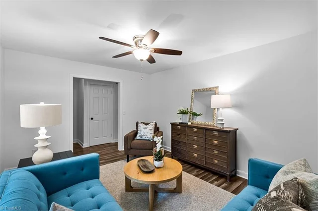 2607 New Garden Road E, photo 5 of 29