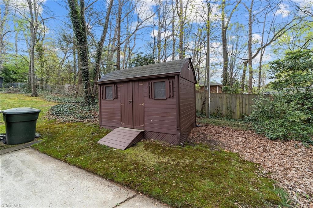 3319 Windrift Drive, Greensboro, North Carolina image 31