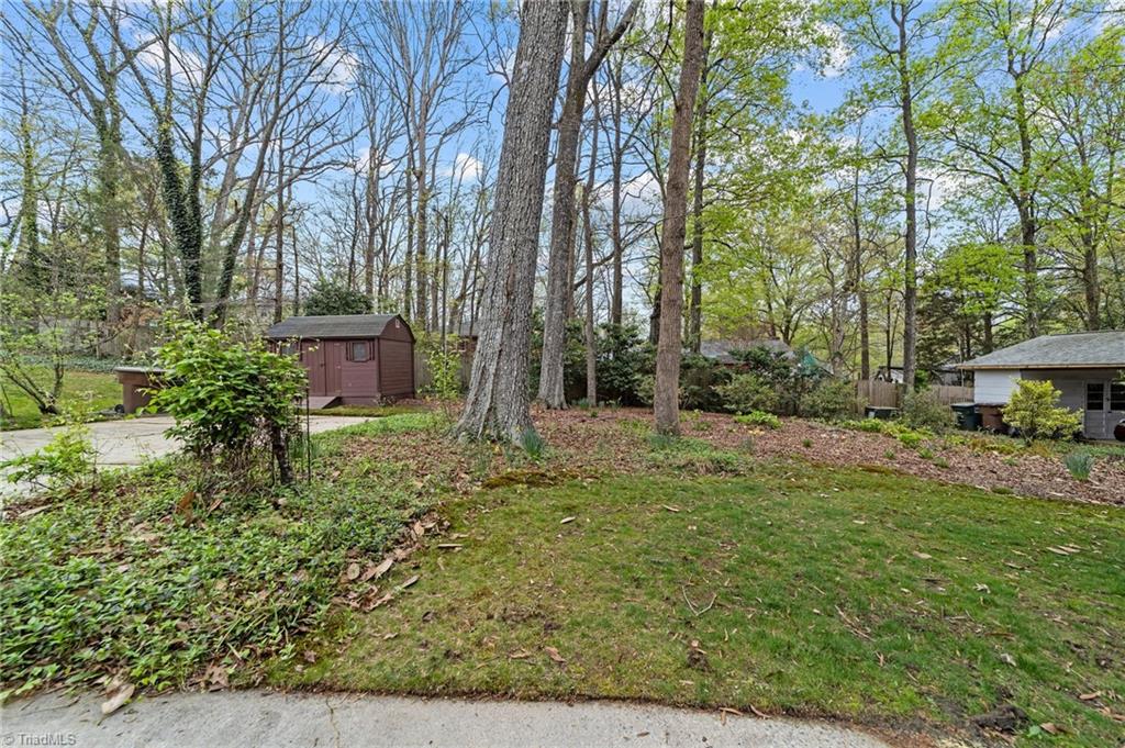 3319 Windrift Drive, Greensboro, North Carolina image 32
