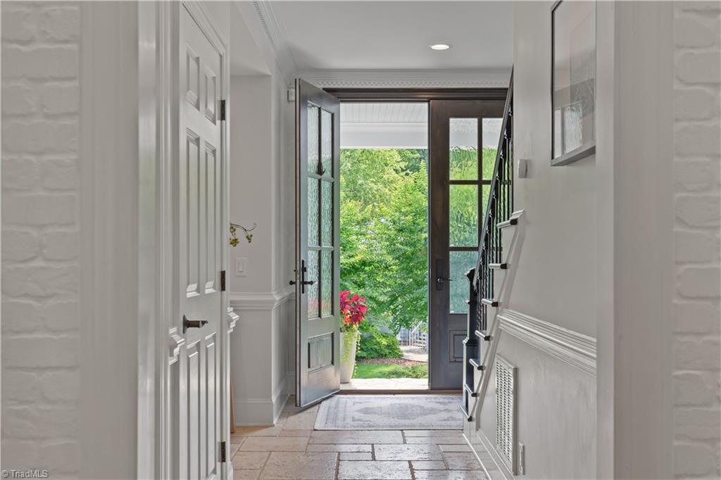 701 Waycross Drive, Greensboro, North Carolina image 3