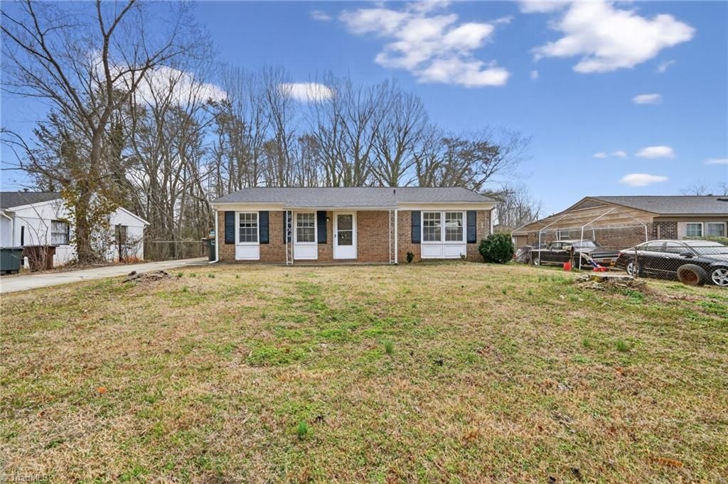 Photo of 4302 Vincent Street, Greensboro, NC 27405 (MLS # 1210907)