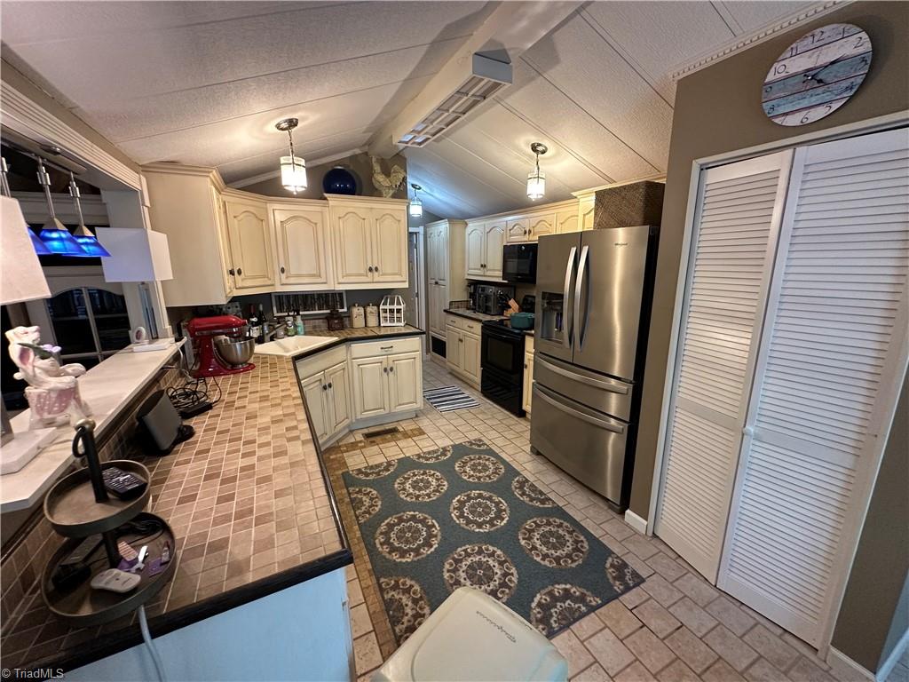 127 Humming Bird Circle, New London, North Carolina image 10