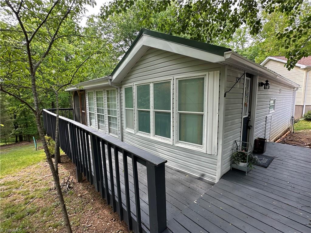 127 Humming Bird Circle, New London, North Carolina image 1
