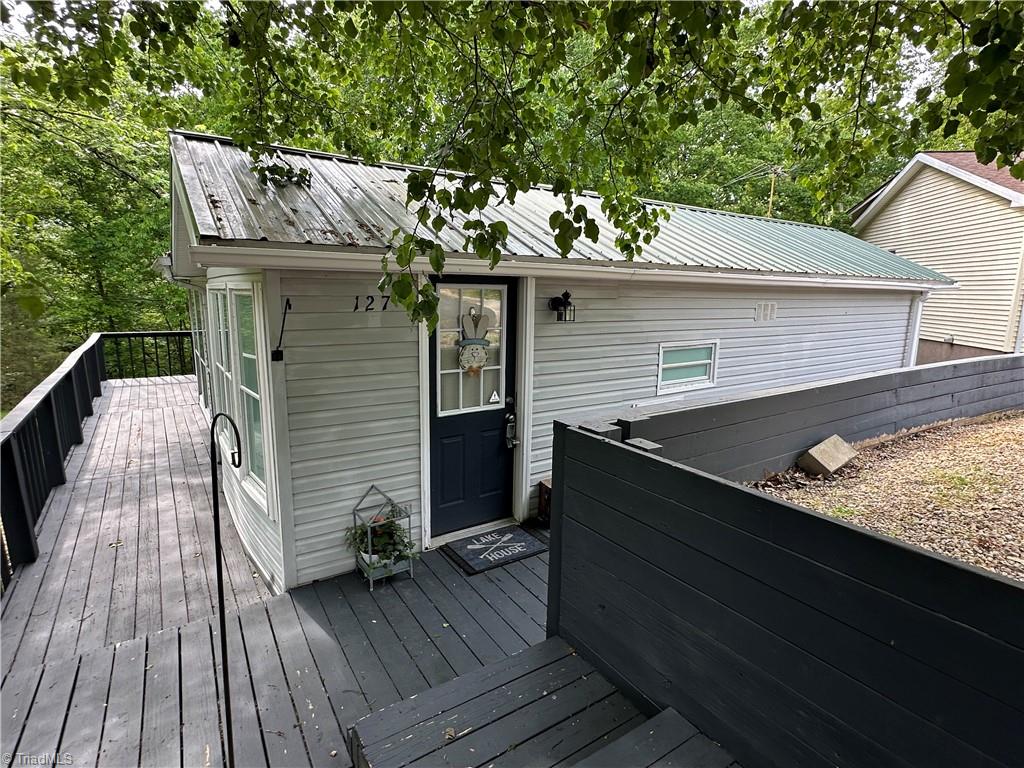 127 Humming Bird Circle, New London, North Carolina image 4