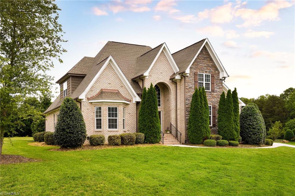 8004 Perlette Court, Kernersville, North Carolina image 2