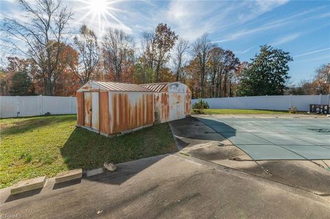 A home in Archdale