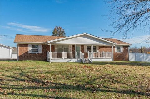 A home in Archdale