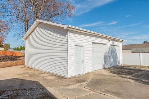 A home in Archdale