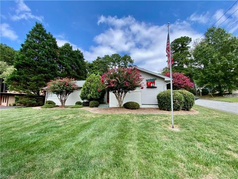 Homes For Sale - 400 Statesville Boulevard<br/> Salisbury, NC 28144