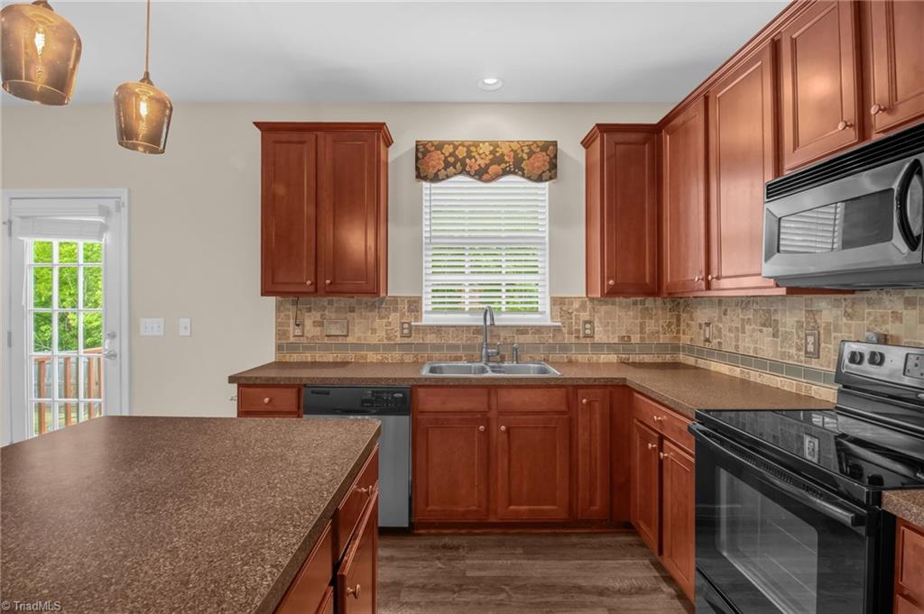 365 Mahogany Drive, Thomasville, North Carolina image 17
