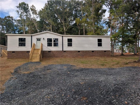 Mobile Home For Sale - 1424 Pineview Road<br/> Randleman, NC 27317