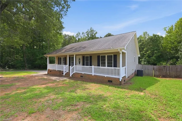2530 Nc Highway 62, photo 3 of 27