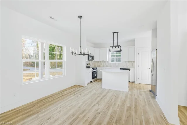 2116 Arbrook Lane, photo 5 of 14
