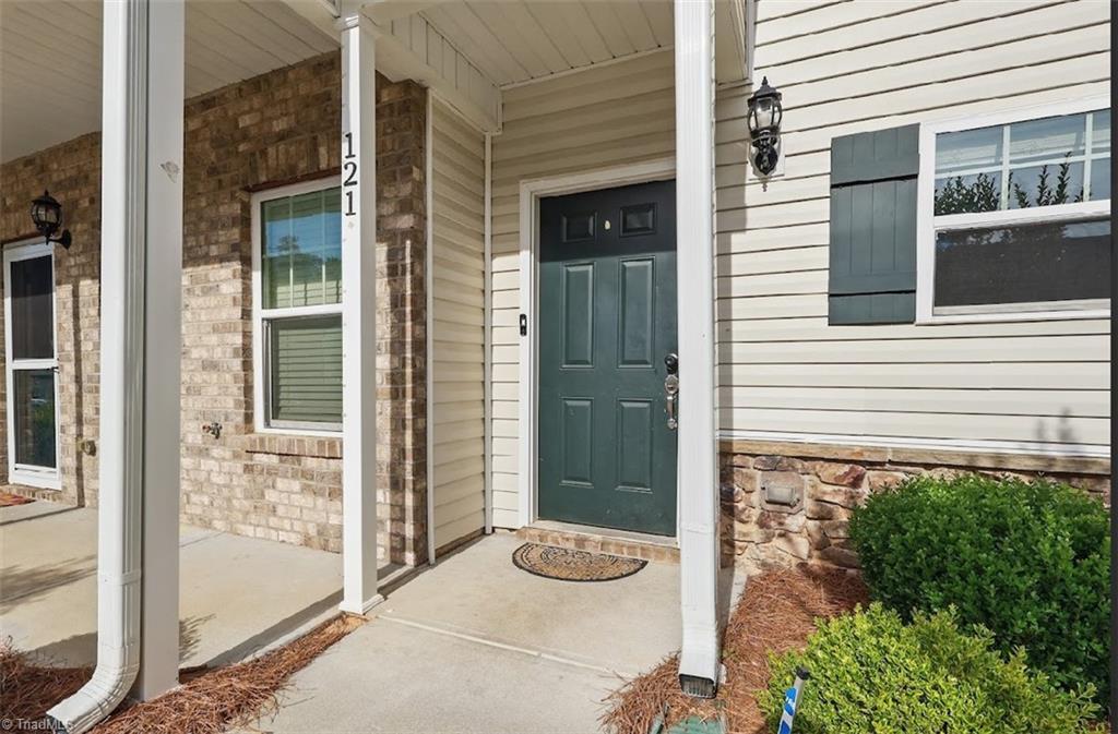 121 Summerland Drive, Greensboro, North Carolina image 2